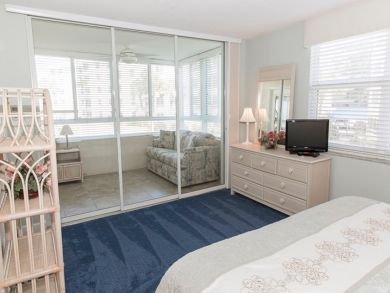 This 2 bedroom has GULF Views Best Beach Community on Siesta